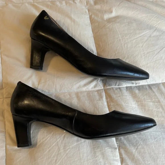 Vionic MIA Black Leather Pumps Pointed Toe Heels 8.5 - Picture 3 of 6